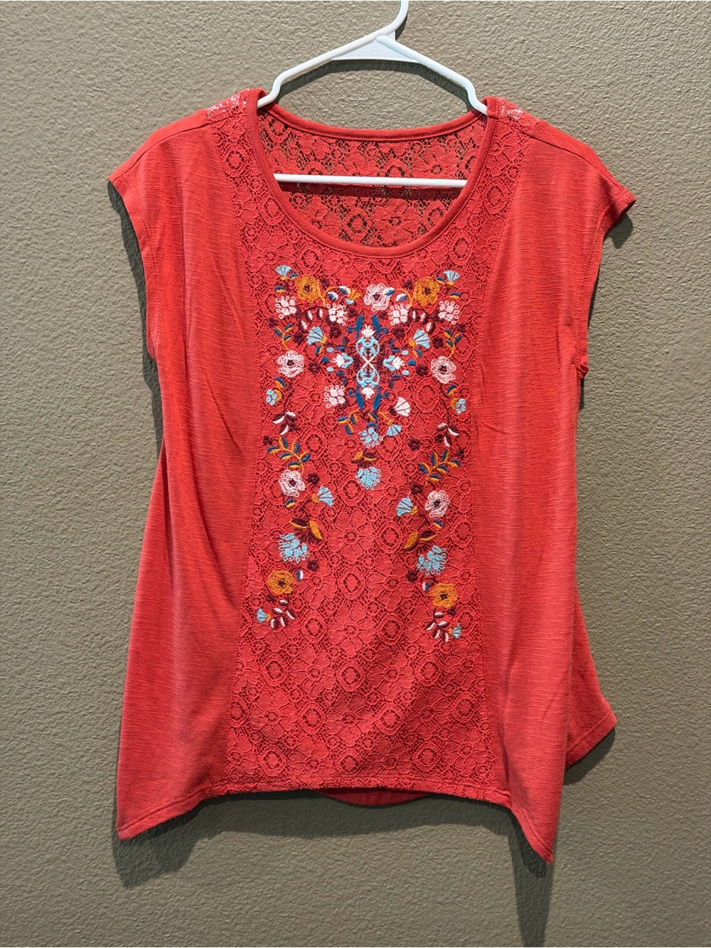 Cato Coral Embroidered Lace-Front Tunic